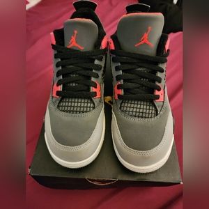 Jordan 4 Retro Dark Grey/ Infrared